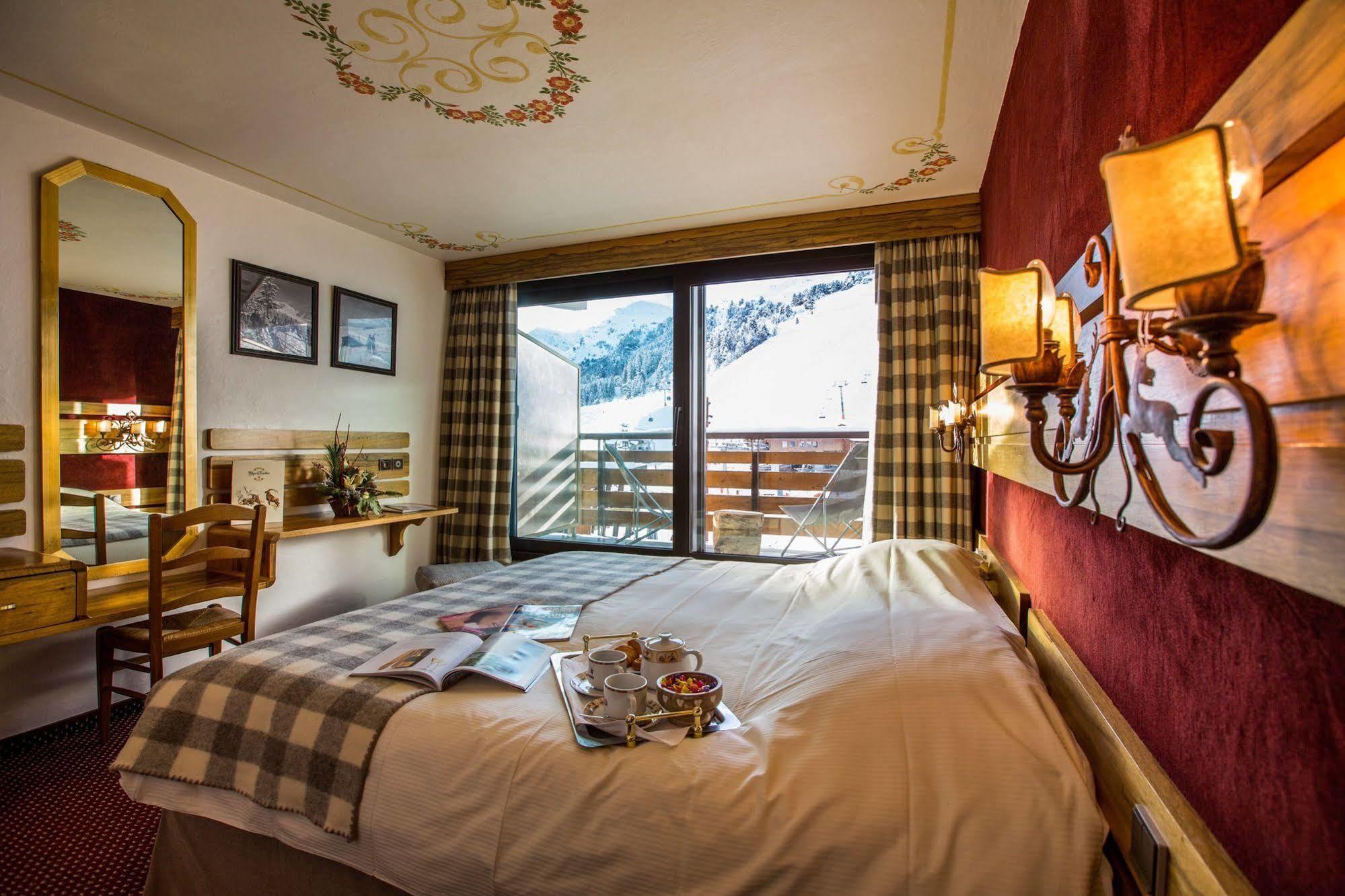 Hotel Alpen Ruitor Мерибел Екстериор снимка